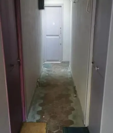 Small Updated Studio In Very Luxe Area Paris